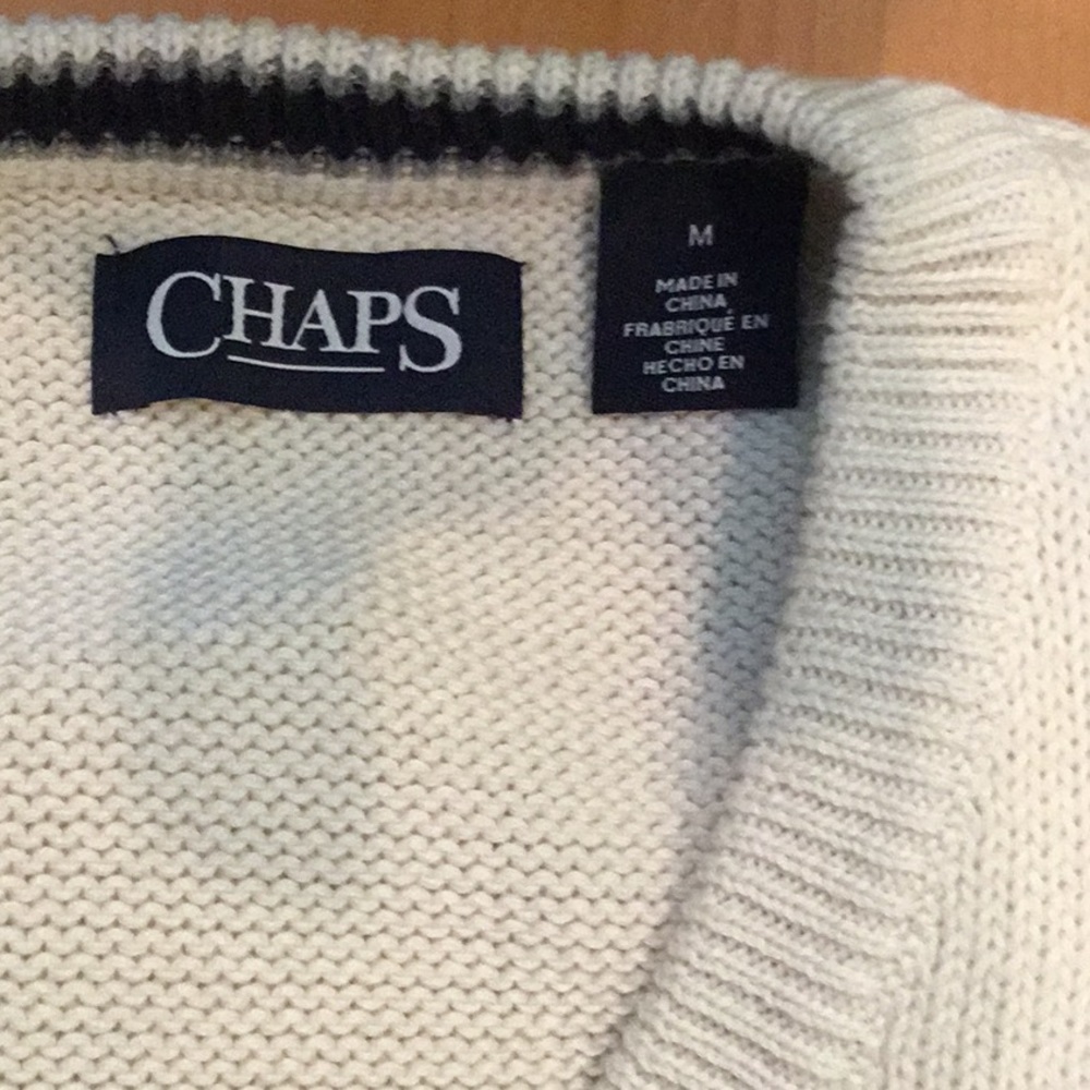 Mens Ivory sweater. Size M - Picture 2 of 3